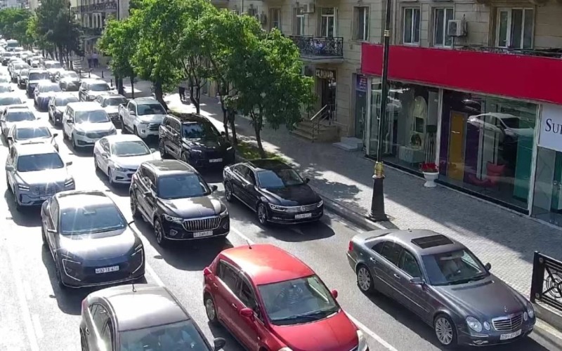 SÜRÜCÜLƏRİN NƏZƏRİNƏ: Bu yollarda tıxac var - SİYAHI