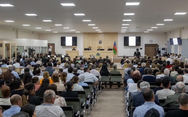 Zərərçəkmiş şəxs: Göydən təyyarə keçəndə elə bilir evə raket düşəcək -​ YENİLƏNİB​​​​​​