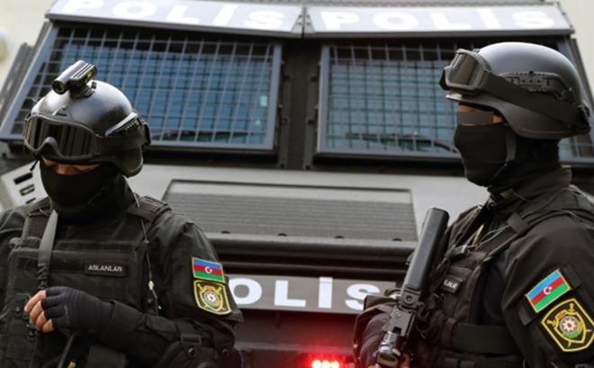 Polis Bakıda əməliyyat keçirdi: Saxlanılanlar var
