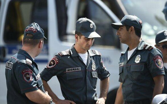 İrəvanda atışma: yaralılar var