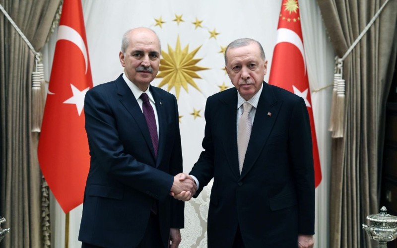 Ərdoğan yenidən sədr seçilən Kurtulmuşu qəbul etdi