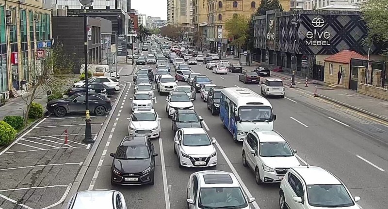 Bakının bu yollarında tıxac var - SİYAHI