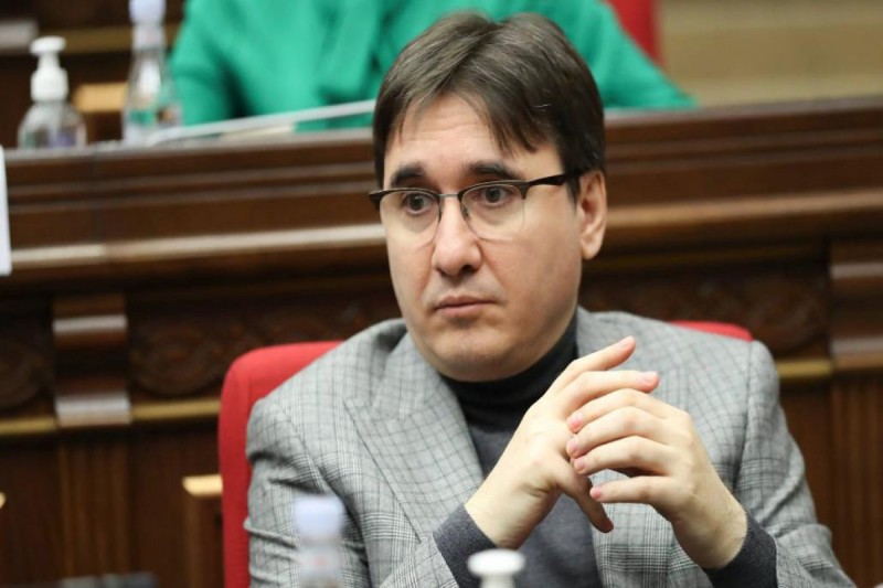 Ermənistan Baş nazirinin keçmiş müavini çirkli pulların yuyulmasında təqsirləndirilir
