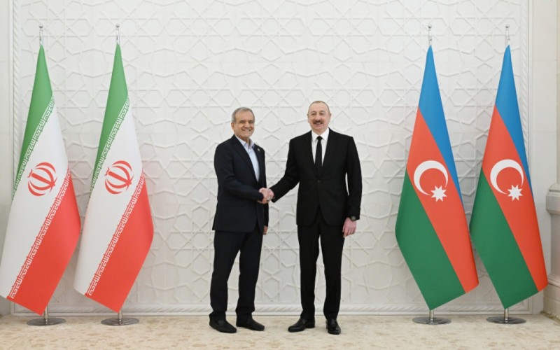 İlham Əliyev Pezeşkianla DANIŞDI