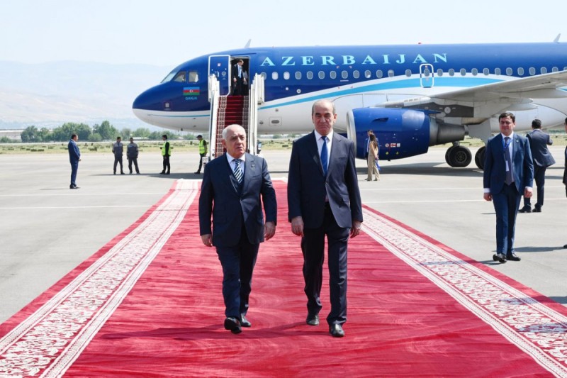 Əli Əsədov Tacikistandadır