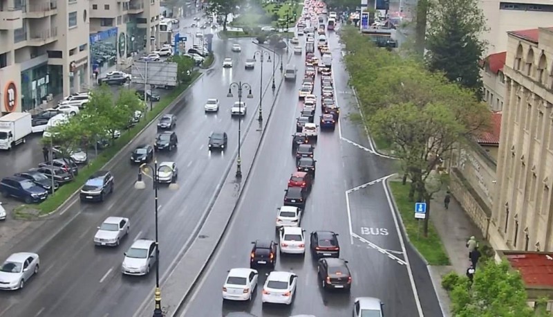 Bakıda bu yollarda tıxac var - SİYAHI