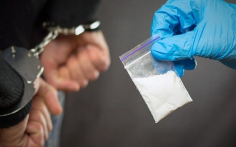 Keçmiş məhkumdan 2 kiloqram heroin götürüldü