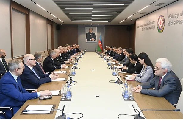 Azərbaycanla Rusiya arasında ikitərəfli münasibətlər müzakirə olundu