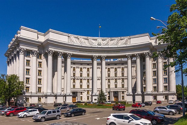 Ukrayna Polşanı qınadı