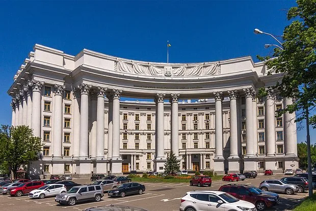 Ukrayna Polşanı qınadı