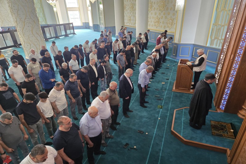 Naxçıvanda bayram namazı qılınıb - FOTO