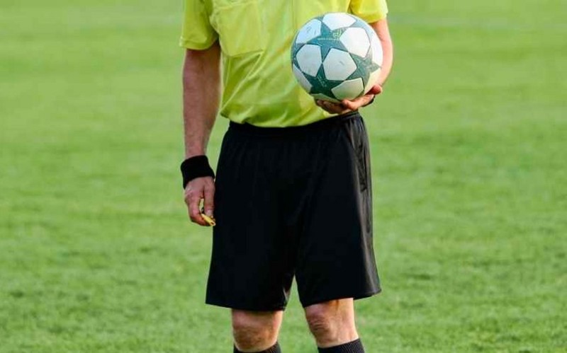 İtaliyalı hakim futboldan uzaqlaşdırıldı