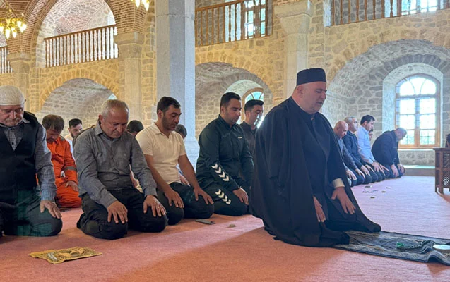 Şuşada bayram namazı qılındı - FOTOLAR