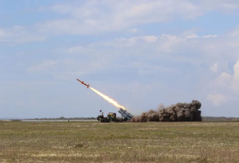 Ukrayna istehsal etdiyi ilk ballistik raketi uğurla sınaqdan keçirib