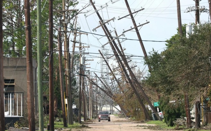 Texasda qasırğa 160 mindən çox sakini işıqsız qoyub