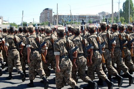Ermənistanda əsgərlərə bunu etmək QADAĞAN OLUNDU 