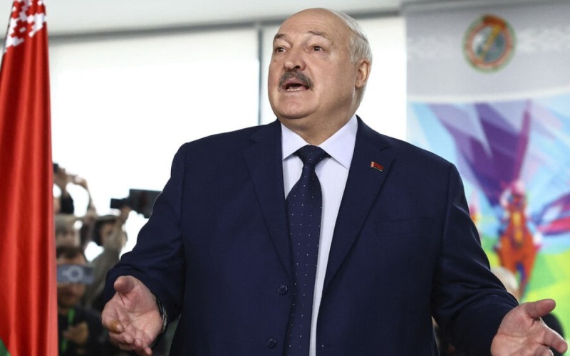 Lukaşenko yenə kartof qıtlığından gileyləndi