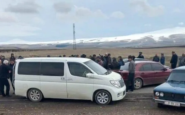Ermənistandan gələn yük maşınları Gürcüstana buraxılmır
