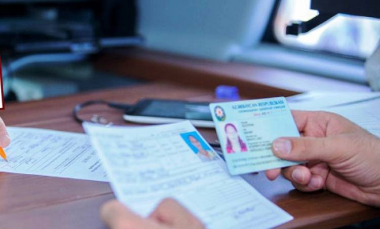 2600-dən çox şəxs ad-soyadını DƏYİŞDİRİB