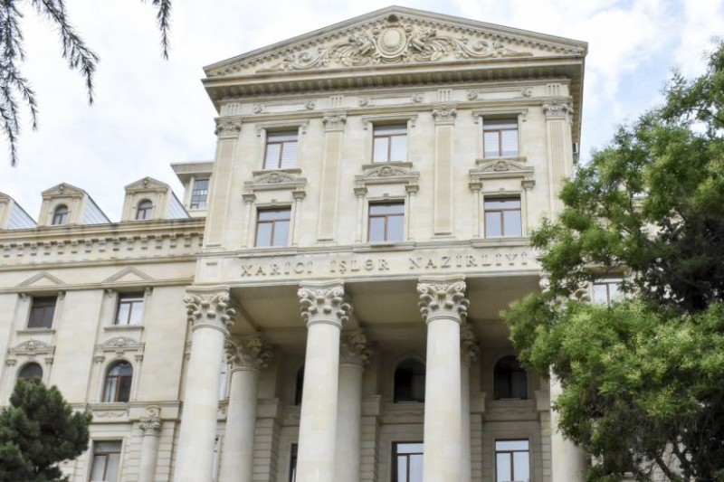 XİN xarici diplomatları ölkənin xarici siyasət prioritetləri haqqında məlumatlandırıb