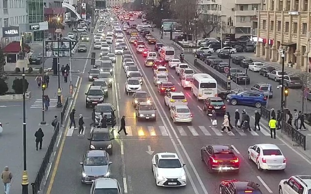 Bakının bu yolları TIXACDIR - SİYAHI