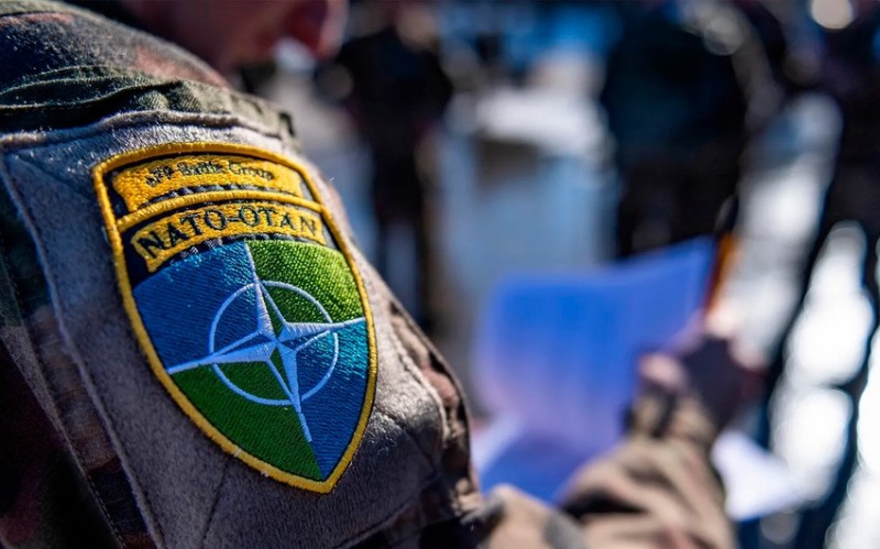 NATO Rusiya sərhədlərini izləmək üçün peyk sistemi yaradacaq