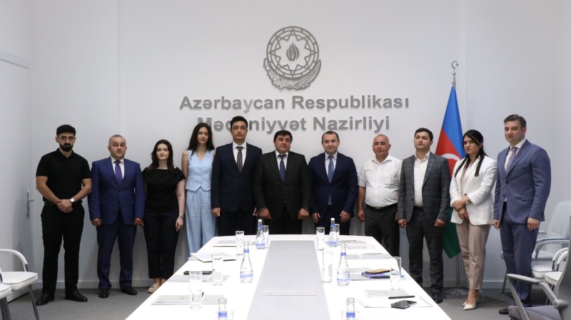 BDU-nun  Mədəniyyət Hüququ üzrə magistrantlarına sertifikatlar təqdim olunub 
