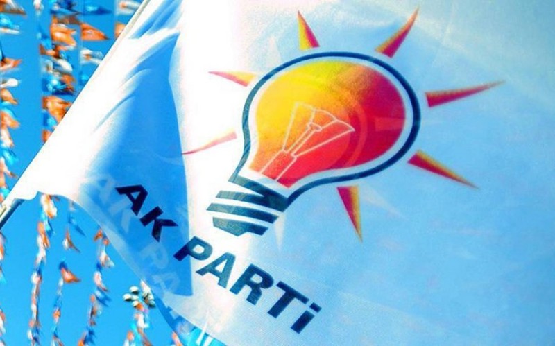 AK Parti İsrailin İrana hücumunu pislədi