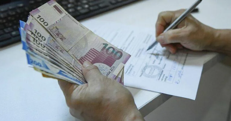 Onların 6 ay iş yeri və maaşı saxlanılacaq