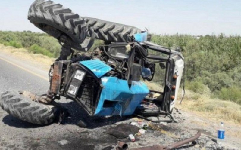 Yardımlıda traktor aşıb - sürücü ölüb