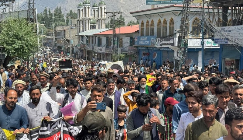 Pakistanda İrana hücumlara qarşı etirazlar başladı