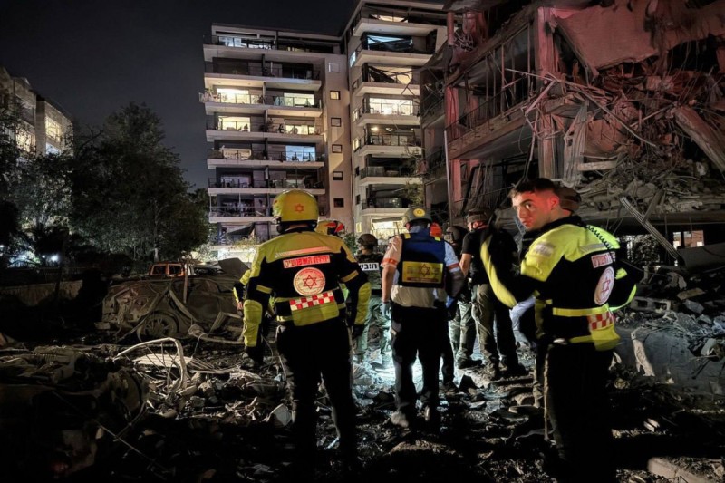 İranın İsrailə raket zərbələri endirib - 3 ölü, 91 yaralı