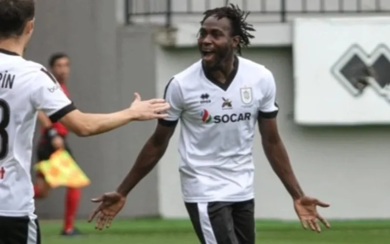 “Neftçi” hücumçusu ilə yollarını ayırdı