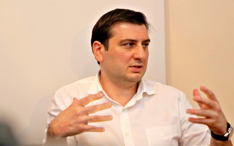 Azər Qasımlının məhkəməsi başladı