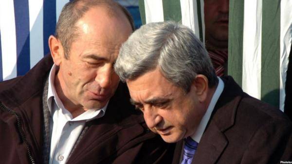 Ermənistan parlamentində Köçəryan və Sarkisyan İTTİHAM OLUNDU