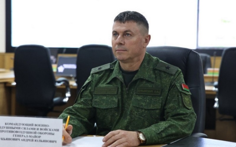 Azərbaycan və Belarus HHQ komandanları əməkdaşlıq imkanlarını müzakirə ediblər