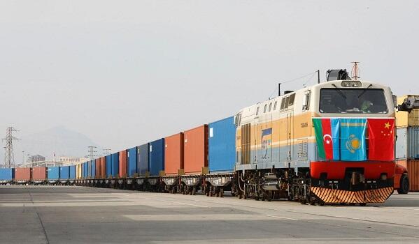 Çindən ilk yük qatarı Bakıya istiqamət aldı