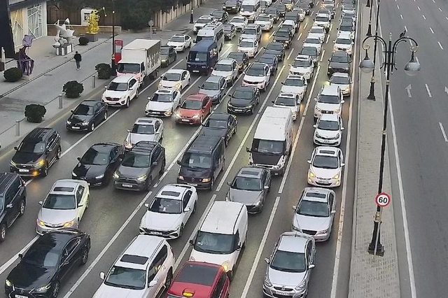 Bakının bu yollarında tıxac var - SİYAHI