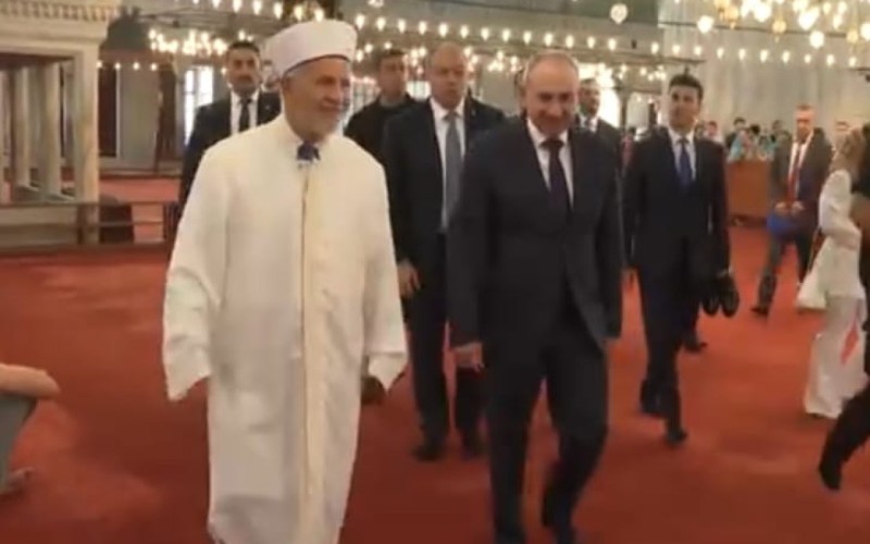 Paşinyan Göy məscidə getdi - VİDEO