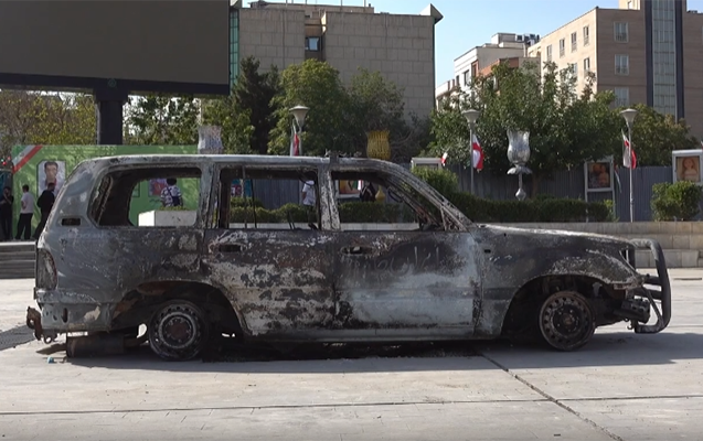 İsrailin vurduğu ambulans Tehranda nümayiş etdirilir - VİDEO