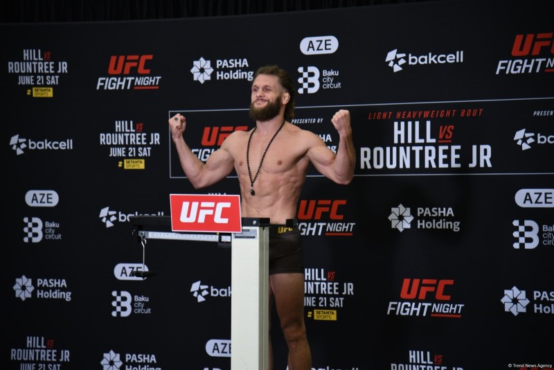 Bakıdakı UFC turnirindən əvvəl rəsmi çəkiölçmə mərasimi keçirilib
