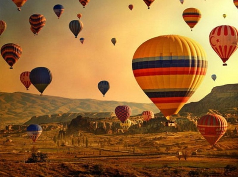 Braziliyada hava şarı yerə çırpılıb: 8 ölü
