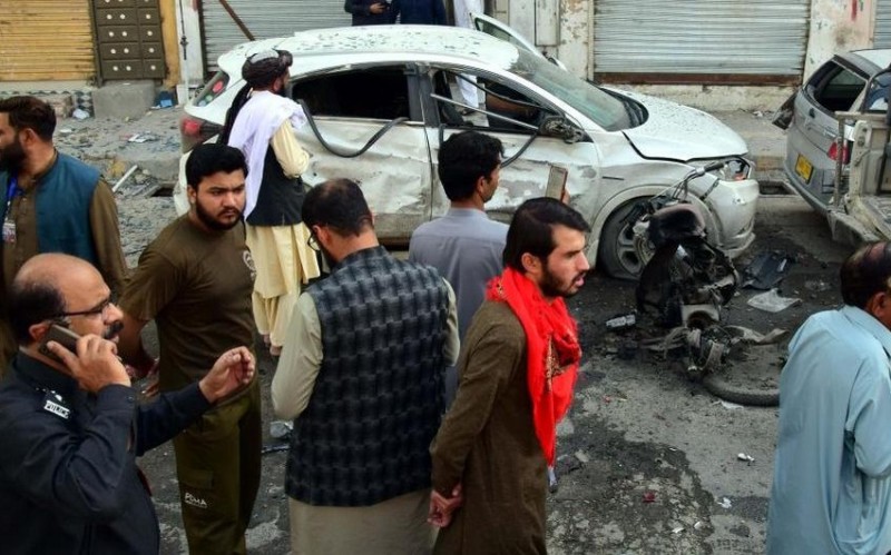 Pakistanda bomba partlayışı: 2 təhlükəsizlik əməkdaşı ölüb
