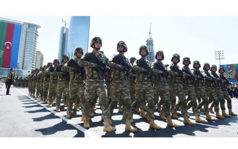 Sabah hərbçilərin yürüşü olacaq - FOTO