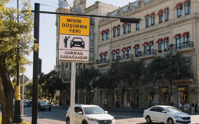 Daha bir avtobus zolağında minib-düşmə yeri yaradıldı