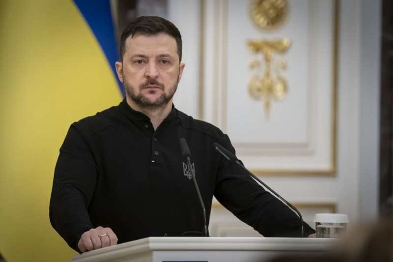 Zelenski: “Ukraynaya qarşı müharibə cinayətləri törədilib”
