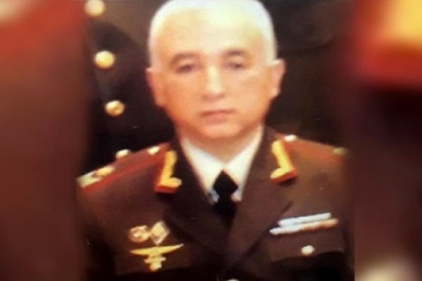 Sabiq general vaxtından əvvəl azadlığa çıxmaq istədi