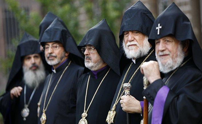 Ermənistan MTX vətəndaşları Acapaxyanın həbsinə mane olmamağa çağırıb