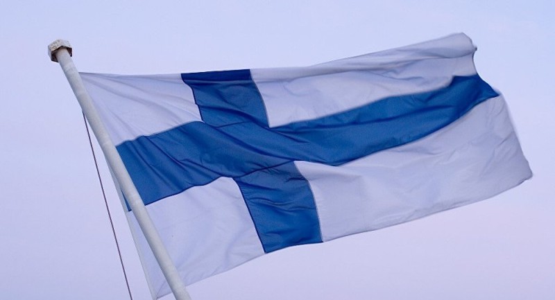 Finlandiya Rusiya ilə sərhədini bağlı saxladı