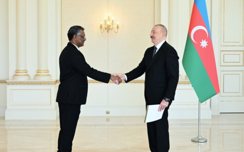 İlham Əliyev Sudan səfirinin etimadnaməsini qəbul edib - FOTO